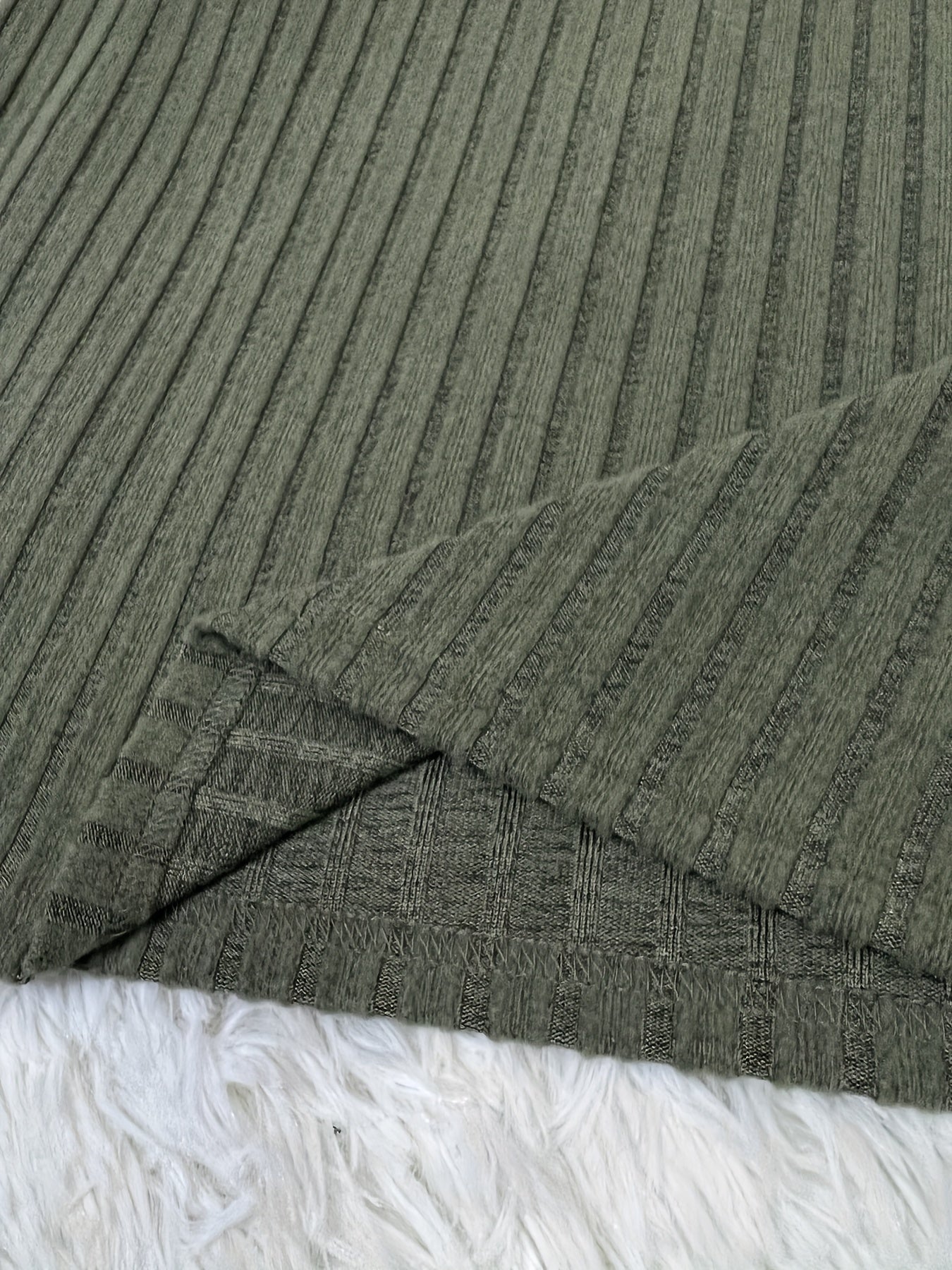 Carol | Elegant Fitted Button Knit Top