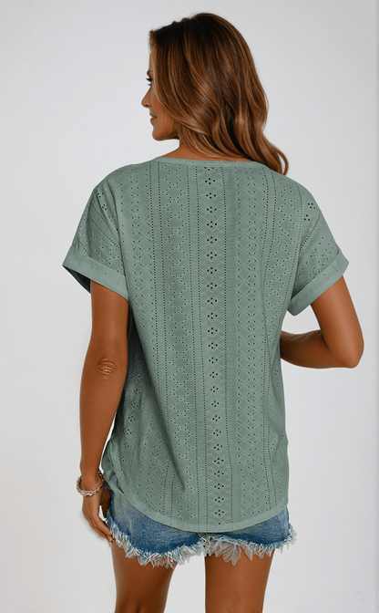 Liamo | Oceanview Eyelet Top